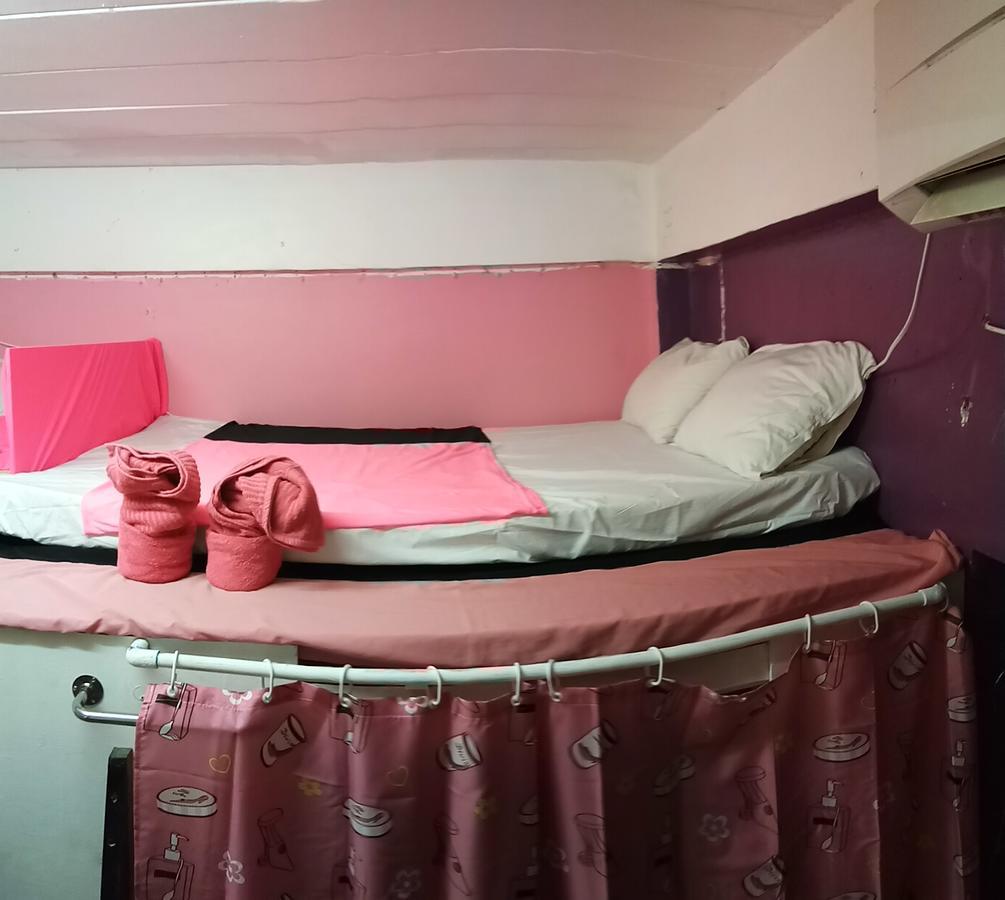Wild & Wandering Backpacker Hostel & Bar Haad Rin Room photo